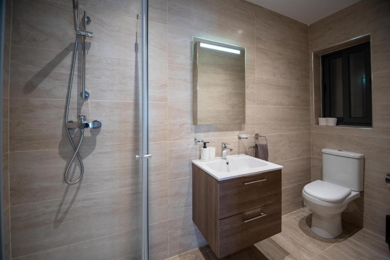 Seaside Luxury Apartment St. Paul's Bay Bagian luar foto